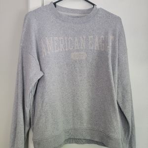 American Eagle crewneck